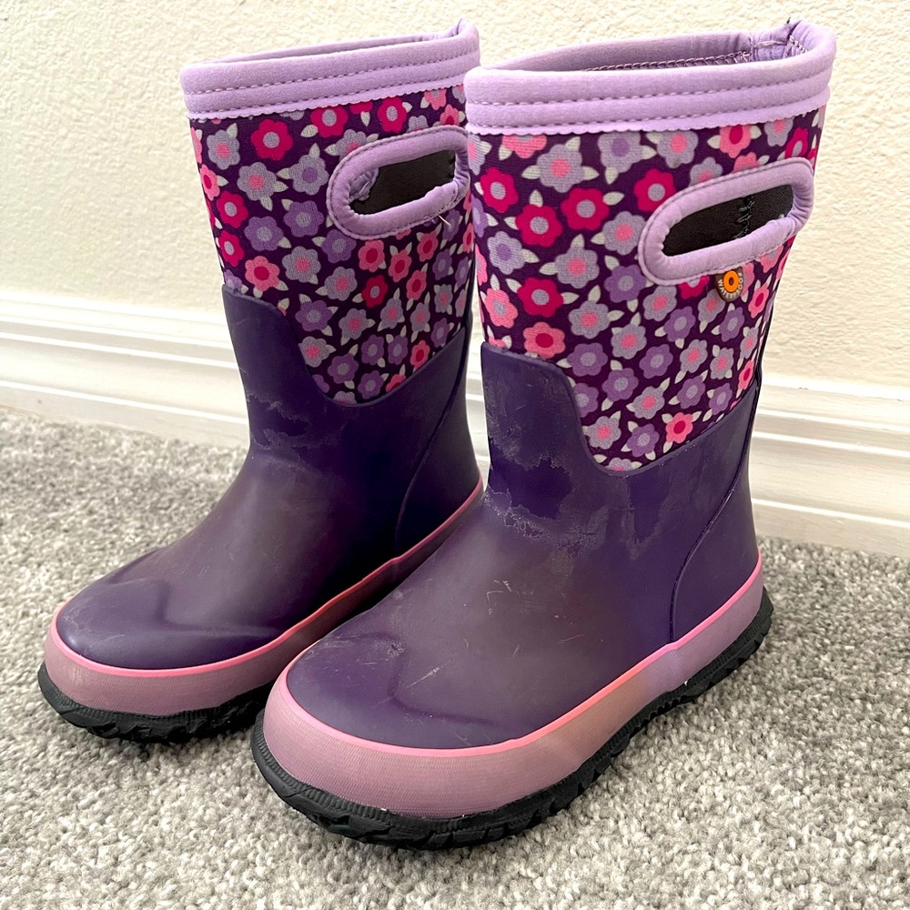 Used kids Bog boots size child 11